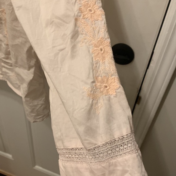 J crew embroidered pink top - Picture 6 of 8